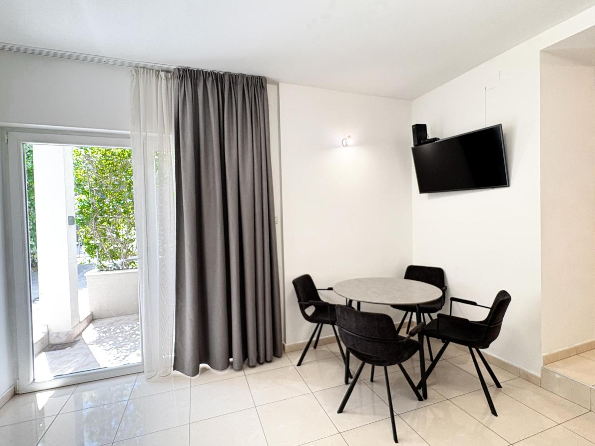 Apartments And Rooms Tudor سبليت المظهر الخارجي الصورة